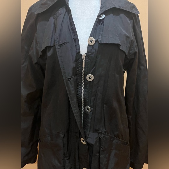 Chico’s black long raincoat/ windbreaker/ trench coat. Silver-tone buttons. Sz M - Picture 5 of 10